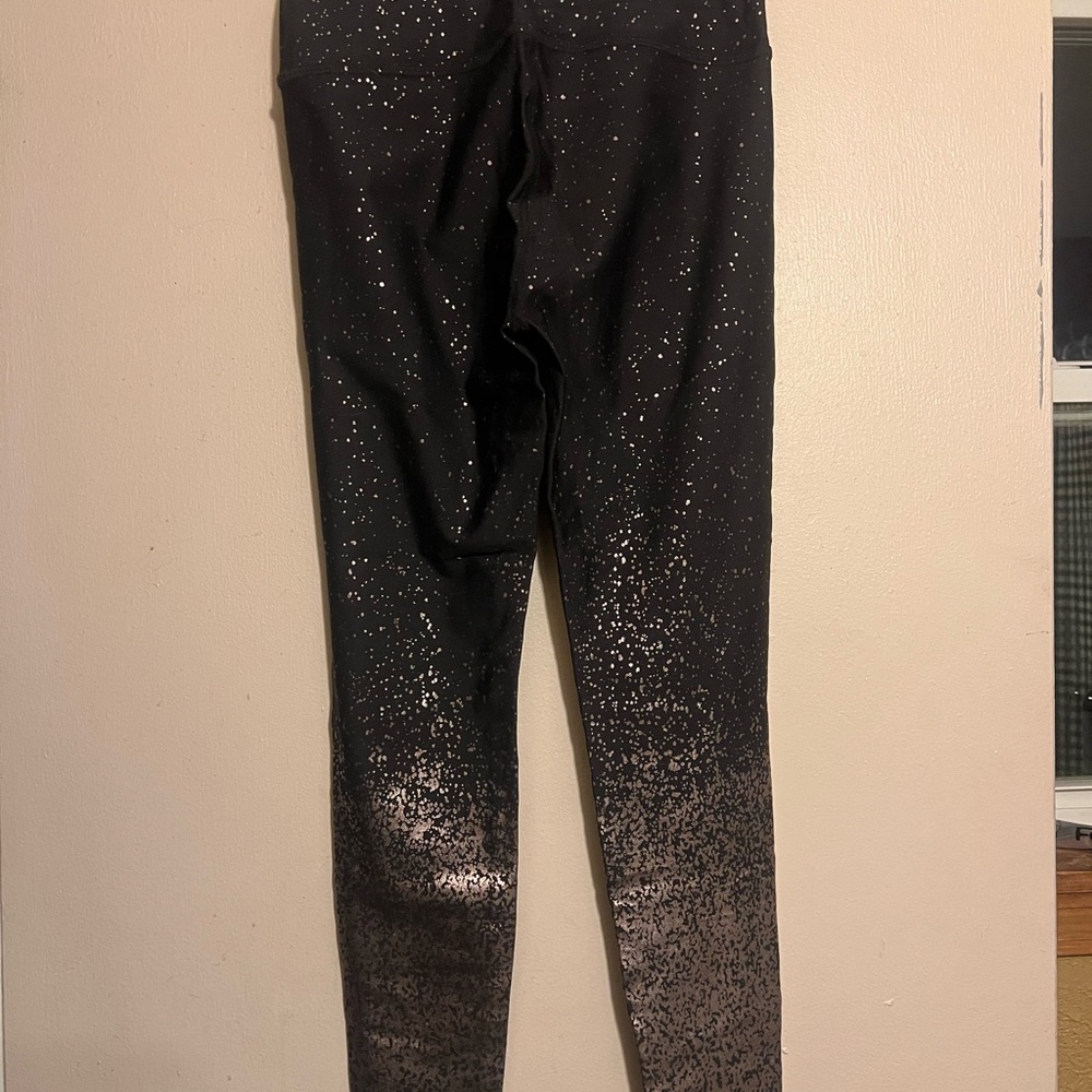 Beyond Yoga Black Sparkle Leggings Size Medium